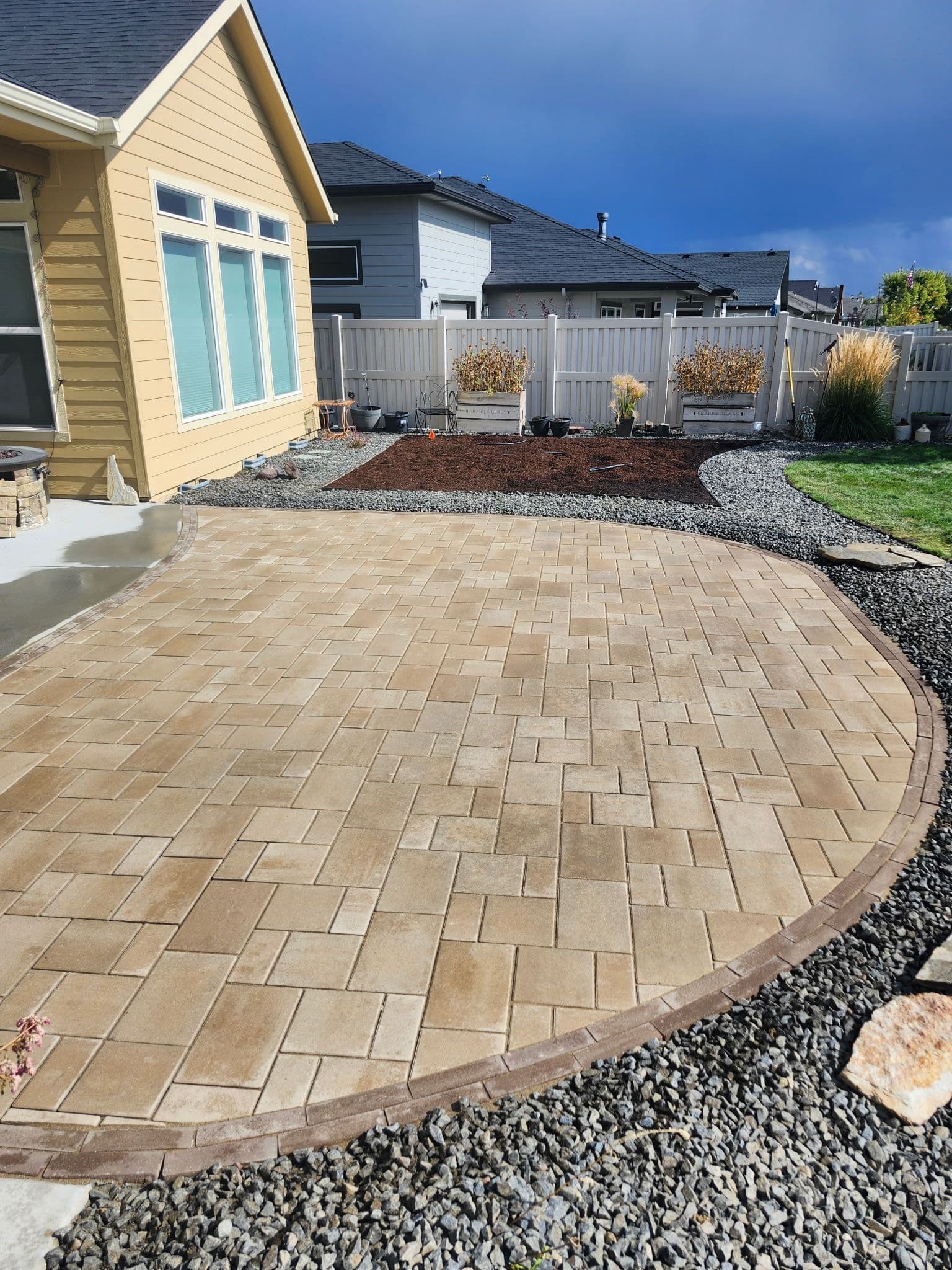 Gallery photos for Nampa Backyard Makeover with Unilock Paver Patio: Image #2